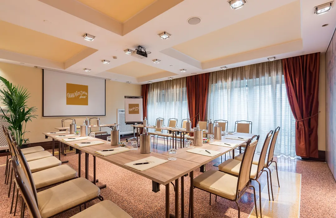 Hotel Continental Genova-1